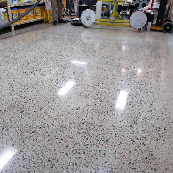 Mermer zemin parlatma