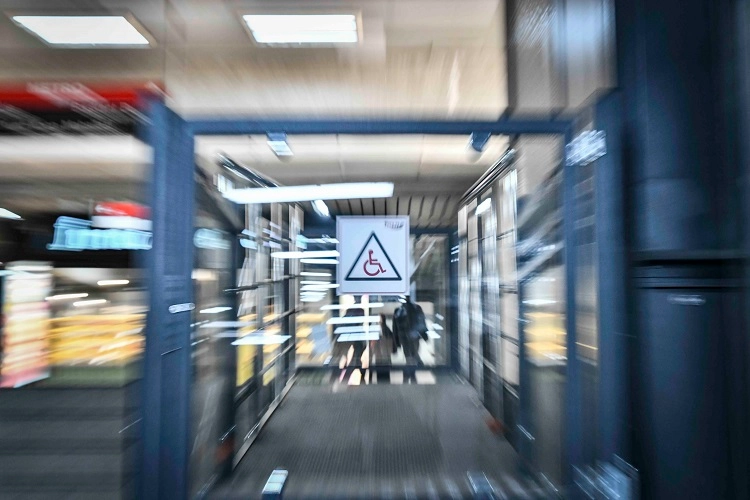 ABB ulaşımda engelleri kaldırıyor