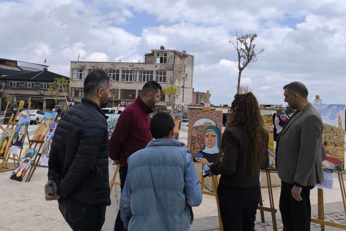 Nuri İyem'in portreleri Mardin'de Anadolu'yu anlattı