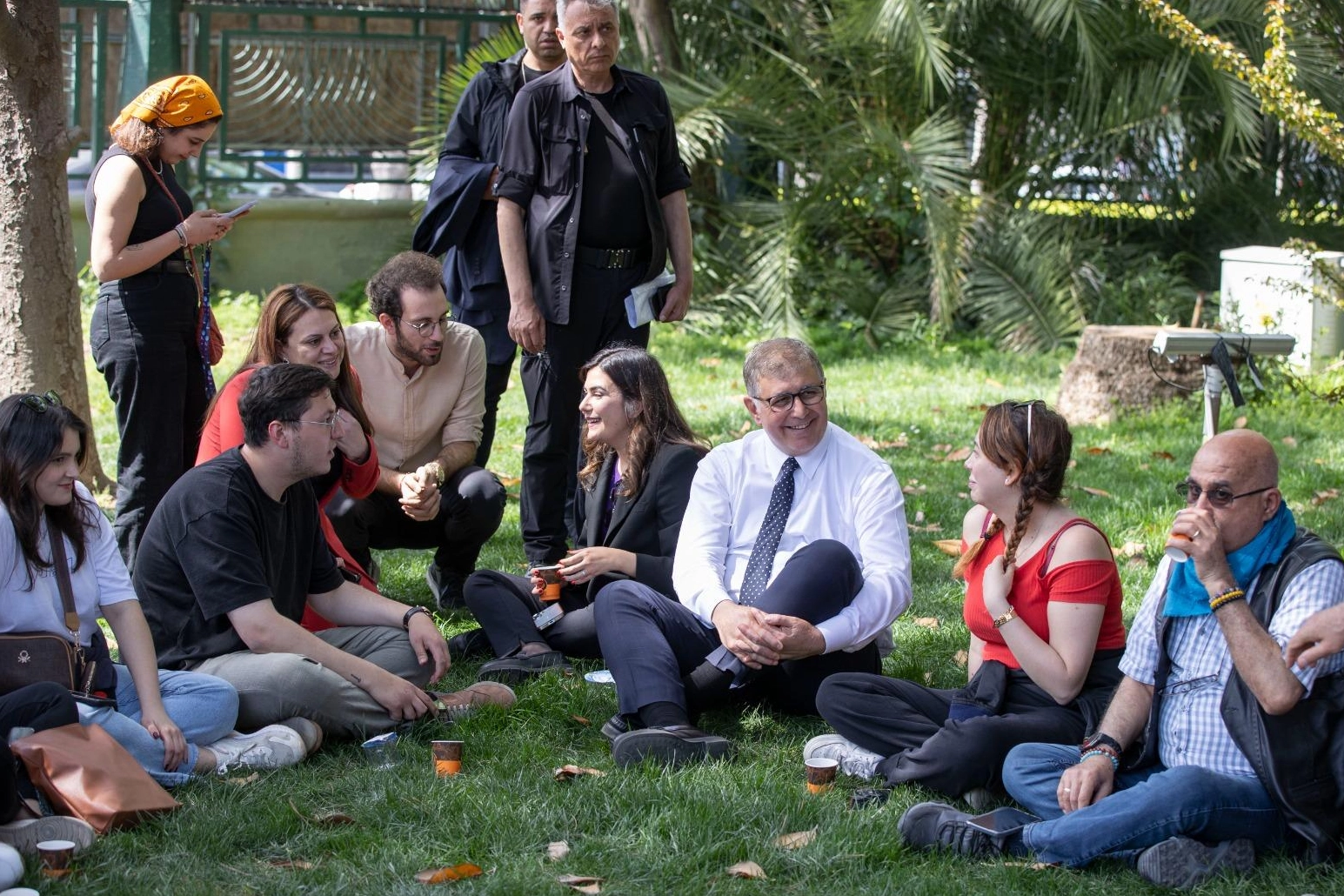 İzmir'de Başkan Tugay’dan gençlere destek