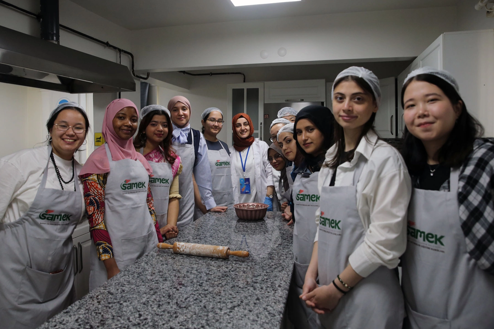 Uluslararası öğrenciler Türk mutfağını SAMEK'te öğrendiler