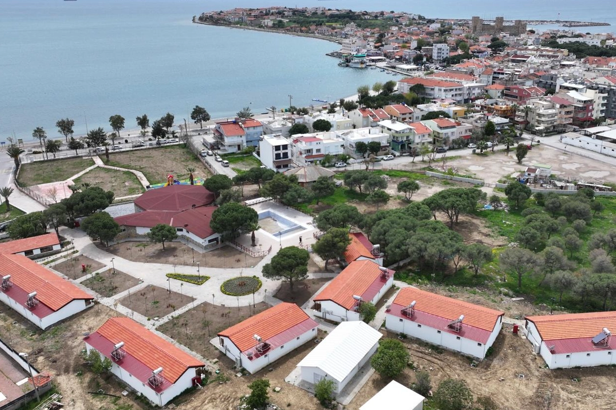 İzmir'de Çandarlı Sosyal Tesisi yenilendi