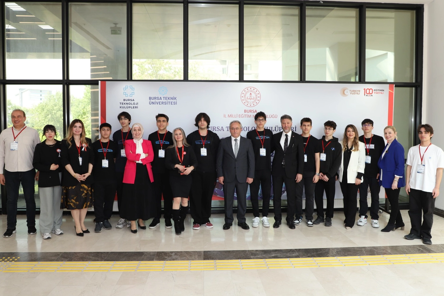 Bursa'da genç teknoloji zihinleri bir araya geldi