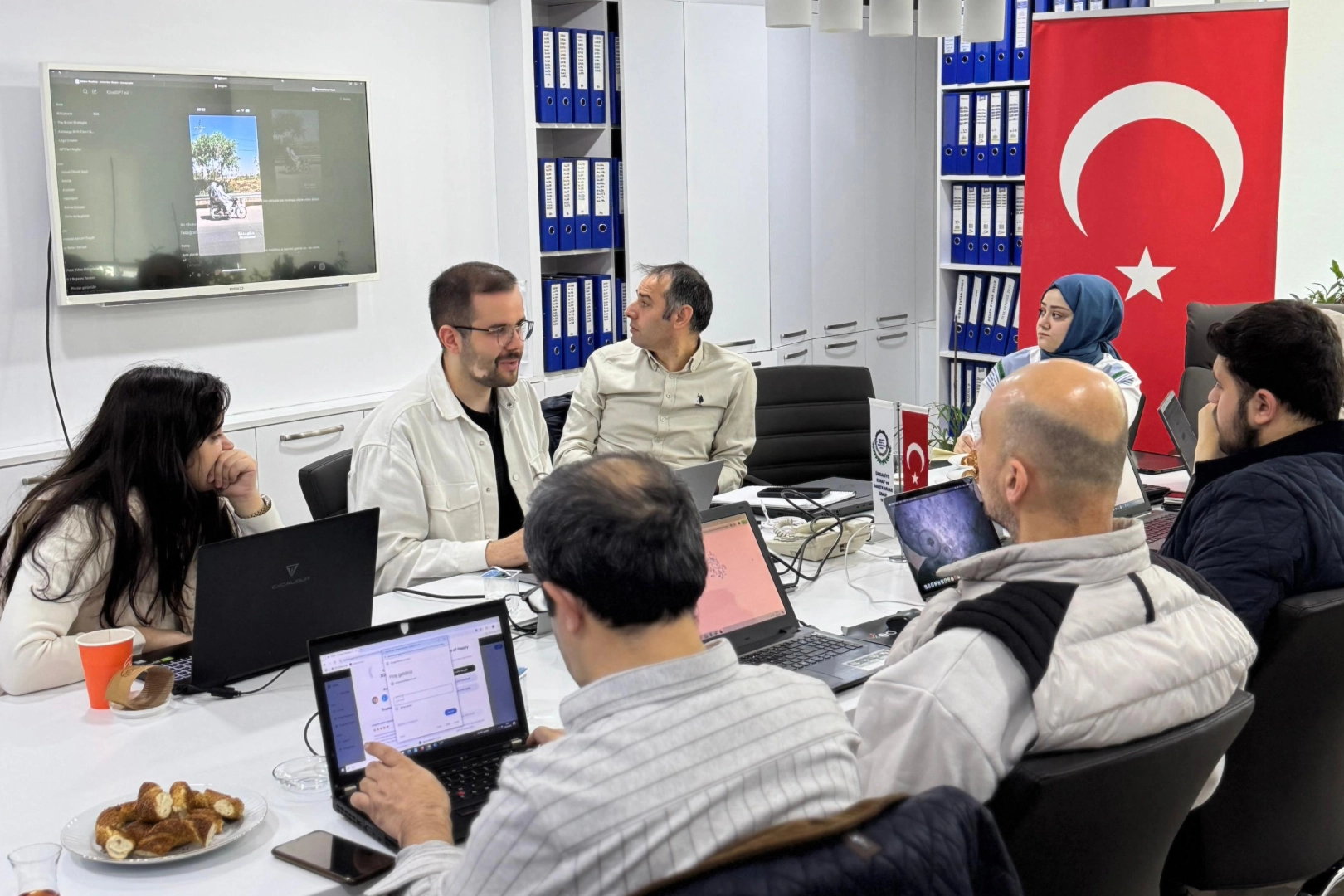 Ümraniye Esnaf Odası'ndan sosyal medya ve yapay zeka eğitimi