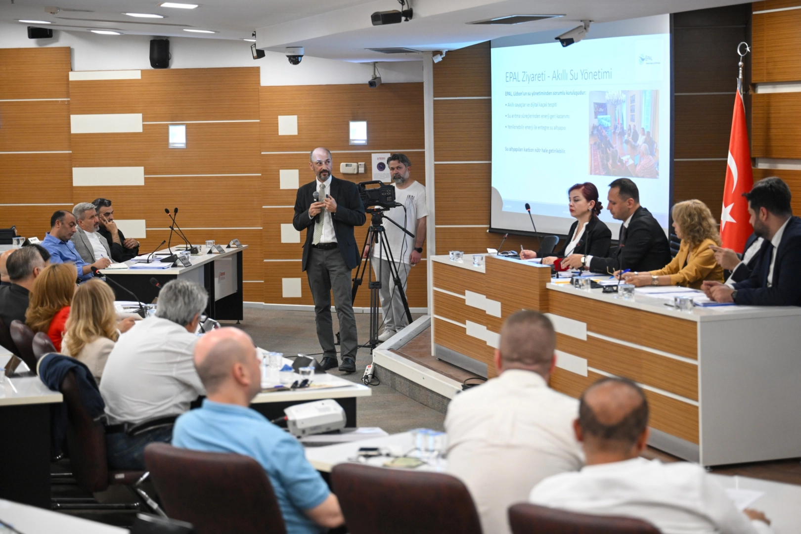 İzmir Bornova’da geri dönüşüm tesisine onay