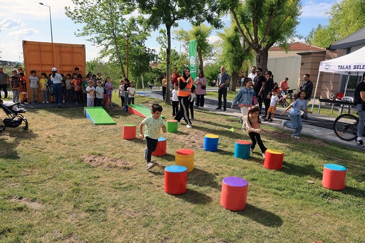 Kayseri Talas'tan "Dünden Bugüne Çocuk Oyunları Şenliği"