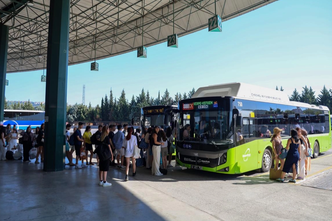 Kocaeli Büyükşehir’in 800CK hattı 105 bin yolcuyla rekor kırdı