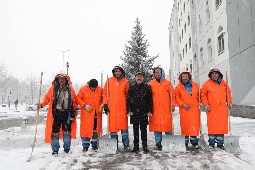 Kayseri Kocasinan ekipleri 7/24 görevde