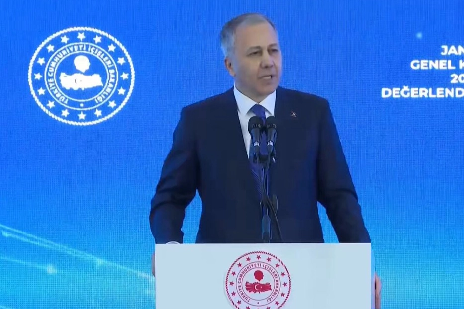 Bakan Yerlikaya: Jandarma'ya hakaretin bedelini ödeyeceksiniz