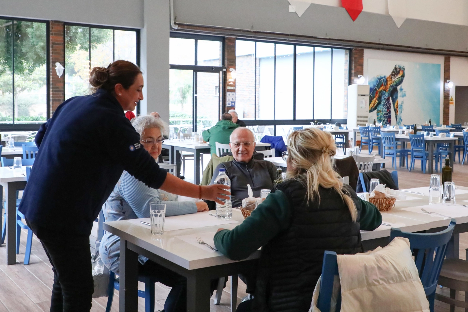 Düden Balık Çarşısı Antalyalıları uygun fiyatlı balık sofrasında buluşturuyor