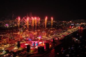 İzmir’in kurtuluşunun 100. yılında tarihi gece