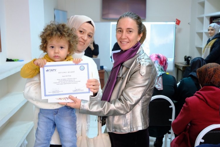 Kadına verilen kadın sağlığı seminerleri çerçevesinde Beylikova’da gerçekleştirilen eğitime katılan