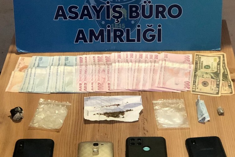 Orhangazi’de polis ekipleri tarafından durumundan şüphenilen iki kişinin üzerinde ve