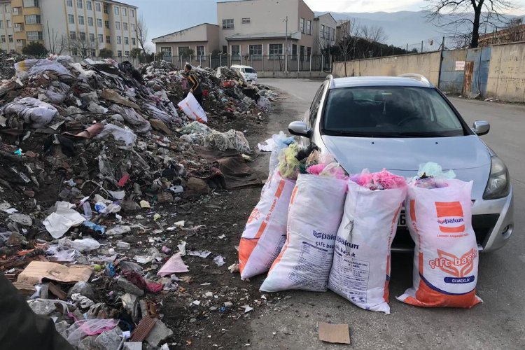 Osmangazi Belediyesi, yaptığı denetimlerde yasak olan bölgelere kaçak hafriyat atıkları