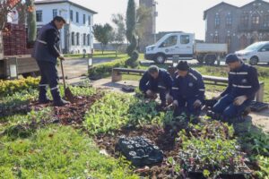 Diyarbakır Büyükşehir Belediyesi, kış aylarının başlamasıyla birlikte 4 merkez ilçenin