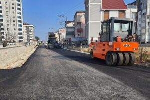 Ordu Büyükşehir Belediyesi’nin ilçelerdeki ulaşım yatırımları sürüyor. Fatsa ilçe merkezine