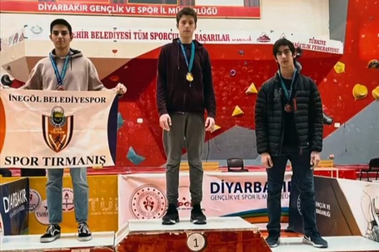 Diyarbakır’da düzenlenen Spor Tırmanış Boulder Gençler Küçükler A-B Şampiyonasına katılan