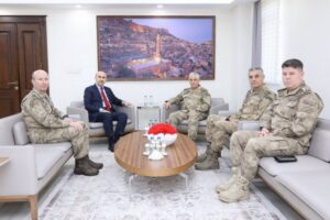 Mardin’e gelen Jandarma Genel Komutanı Orgeneral Arif Çetin,  Vali Mahmut