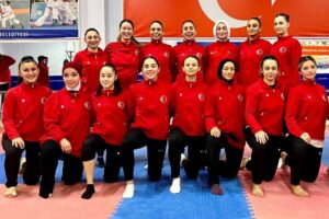 Kocaeli Büyükşehir Belediye Kağıtspor’un başarılı karatecileri Dünya Karate Federasyonu tarafından