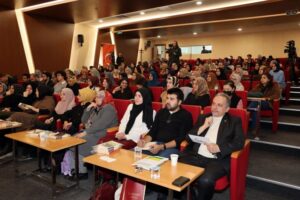 Kayseri Talas Belediye Başkanı Mustafa Yalçın tarafından “Gençliğin Aklına Takılanlar”