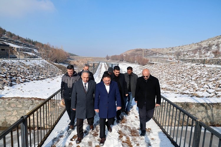 Kayseri Valisi Gökmen Çiçek, Talas Belediyesi tarafından yapımında sona gelinen