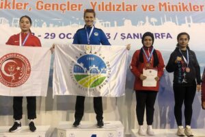 Şanlıurfa’da düzenlenen Türkiye Kick Boks Turnuvasına Sakaryalı sporcular damga vurdu.