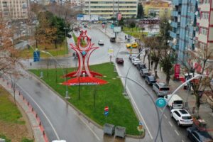 Kocaeli Büyükşehir Belediyesi, İzmit Atatürk Bulvarı’nda üstyapıyı tamamladı. Doğu Kışla