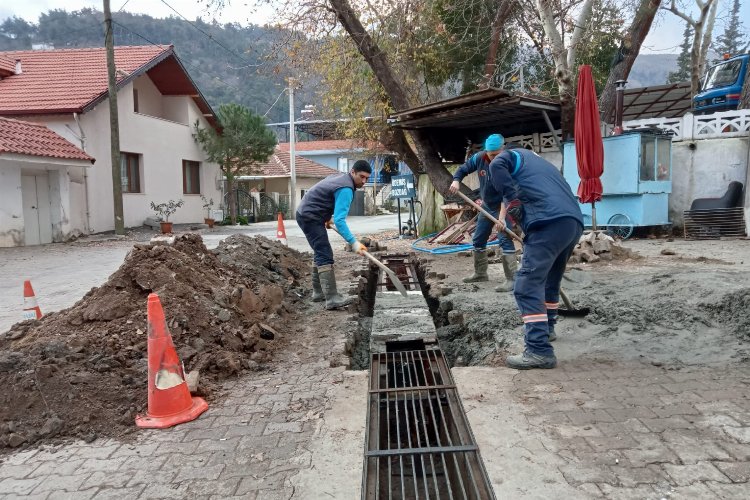 Manisa’nın Salihli ilçesine bağlı Allahdiyen Mahallesi’nde olası yağışlı havalarda taşkın