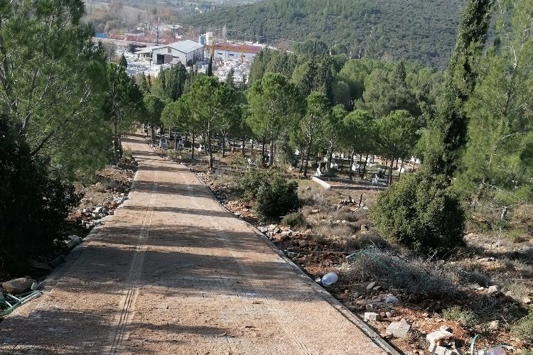 Muğla Büyükşehir Belediyesi il genelinde sürdürdüğü mezarlık bakım onarım çalışmaları