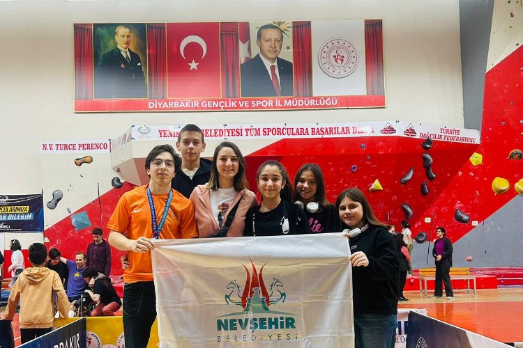 Nevşehir Belediyesi Gençlik ve Spor Kulübü sporcusu Sacit Sümer, Diyarbakır’daki