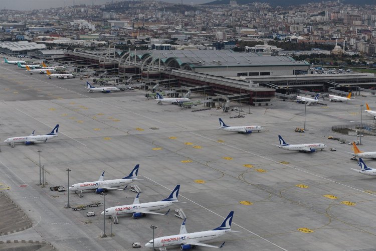 İstanbul’da etkili olan sis nedeniyle Sabiha Gökçen Havaalanı’ndaki bazı uçuşlar