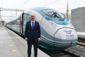 Ulaştırma ve Altyapı Bakanı Adil Karaismailoğlu, 2022 yılını değerlendirdi. 2022