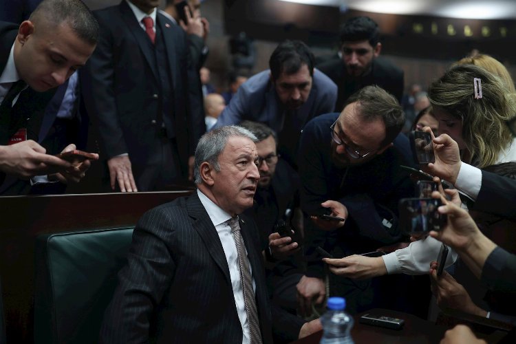 Millî Savunma Bakanı Hulusi Akar, TBMM’de gazetecilerin gündeme ilişkin sorularını