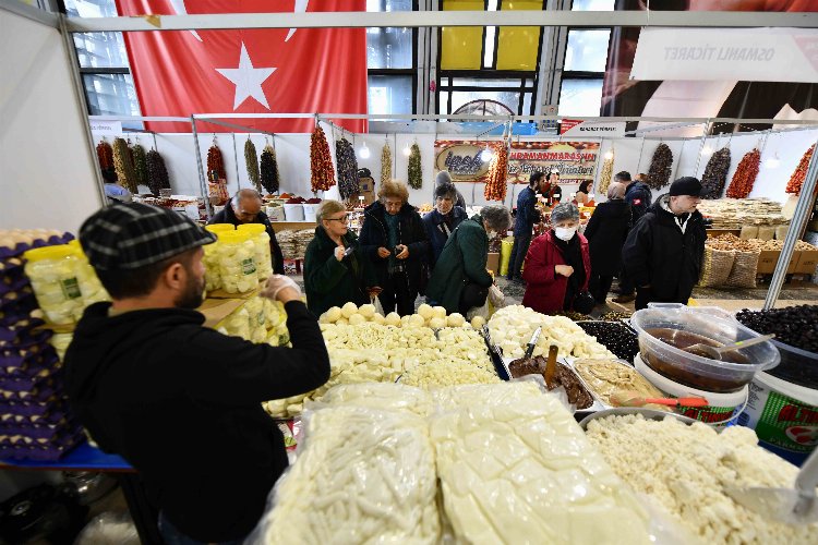 Kahramanmaraşlı esnaflara destek olmak için harekete geçen Ankara Büyükşehir Belediyesinin