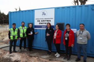 Afet bölgesine desteğini sürdüren Dokuz Eylül Üniversitesi’nin (DEÜ), akademisyenlerden ve