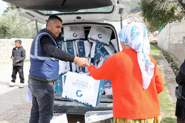 Gaziantep Büyükşehir Belediyesi, depremden etkilenen Nurdağı ve İslahiye ilçelerinin köylerinde