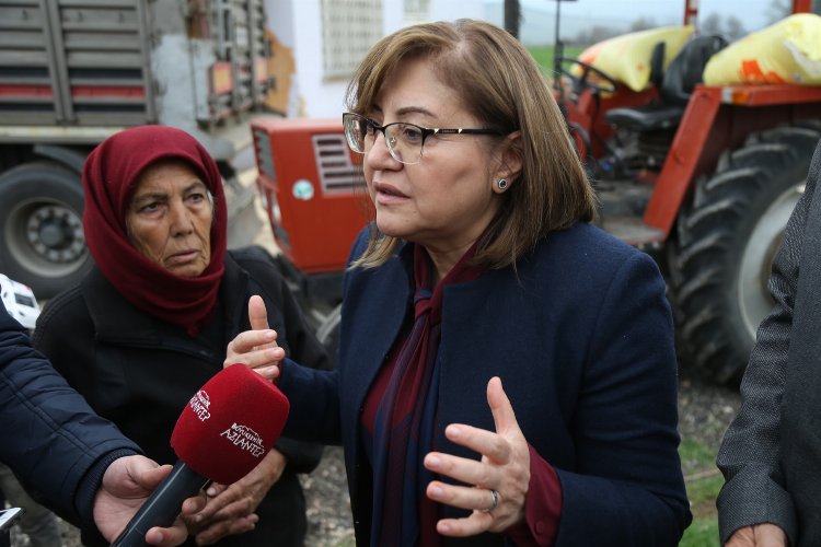 Gaziantep Büyükşehir Belediyesi, Nurdağı ve İslahiye’de çiftçinin ekimde ihtiyaç duyduğu