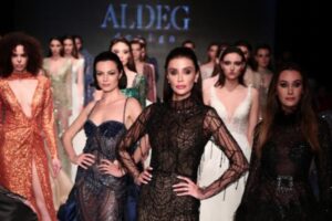 Bu yıl 9. kez düzenlenen İzmir Fashion Week başladı. İlk