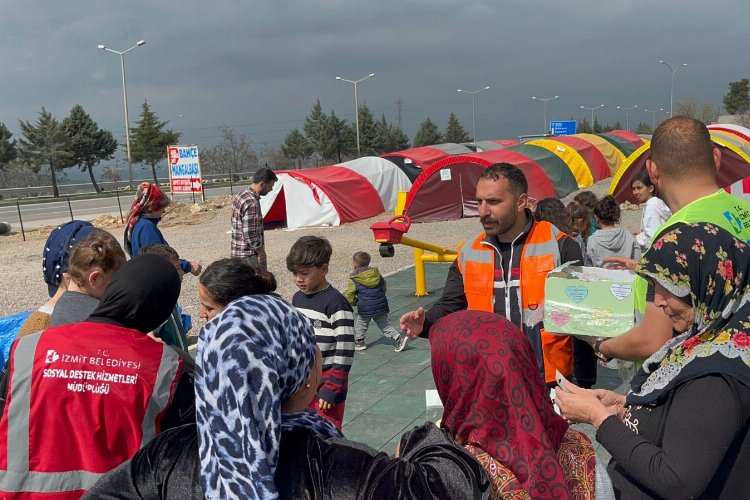 İzmit Belediyesi’nin Kahramanmaraş’ta kurduğu Çadır Yaşam Alanı faaliyete başladı KAHRAMANMARAŞ