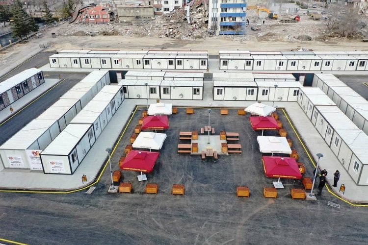 Kocasinan Belediyesi, Kahramanmaraş Elbistan’daki ‘Kayseri Kocasinan Yaşam Park’ını gece gündüz