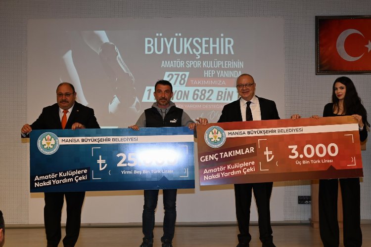 Manisa Büyükşehir Belediye Başkanı Cengiz Ergün, amatör spor kulüplerine nakdi