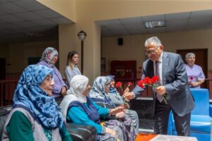 Kayseri Büyükşehir Belediye Başkanı Dr. Memduh Büyükkılıç, Yaşlılara Saygı Haftası