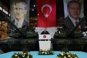 Cumhurbaşkanı Erdoğan, yeni Altay Tankı’nın testler için TSK’ya teslim töreninde