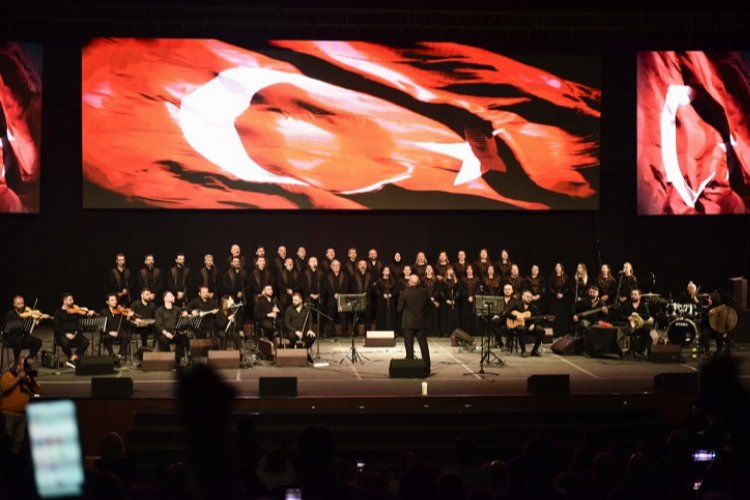 Antakya Medeniyetler Korosu, “Seyhan’dan Asi’ye el birliğiyle” konserinde, ÇÜ kongre