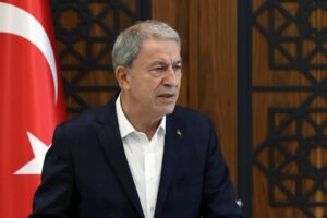 Millî Savunma Bakanı Hulusi Akar, Suriye’nin kuzeyinde 4 askerin yaralandığı