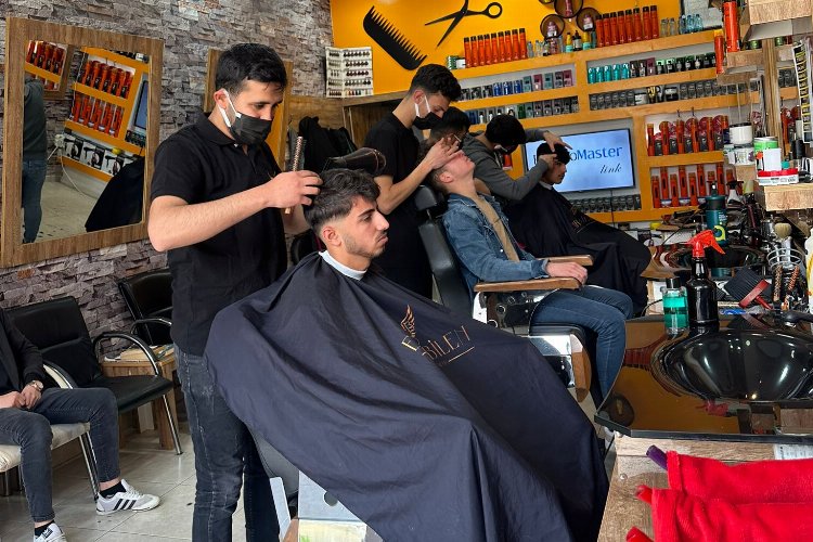 Mardin’de berberlerde Ramazan Bayramı öncesi yoğunluk başladı. Şehmus EDİS (MARDİN