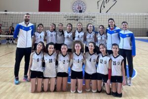 Bozüyük Belediyesi Eğitim ve Spor Kulübü Midi Kız Voleybol Takımı