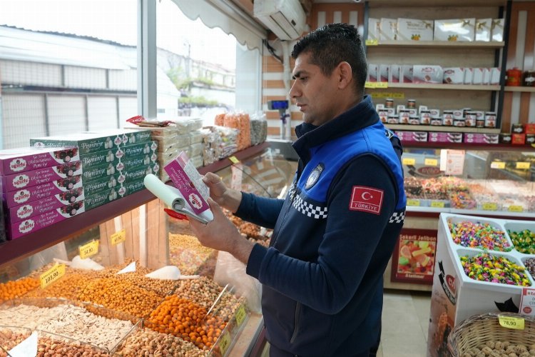 Gürsu Belediyesi Zabıta Ekipleri, Ramazan Bayramı’nın hemen öncesinde tatlı, şeker