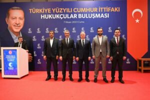 Bursa hukuk camiası ve avukatlar, AK Parti Bursa İl Başkanlığının