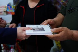 Kestel Belediyesi, bu yıl da geleneği bozmayarak bakkallardaki veresiye borçları